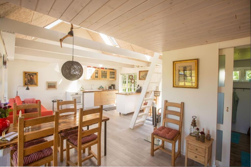 Vejby Kongsholmlund. Enjoy The Countryside. 아파트 외부 사진